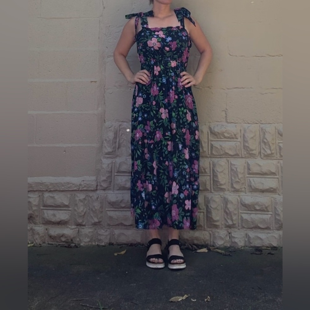 Floral Maxi Dress - Black and Pink - Picture 2 of 7